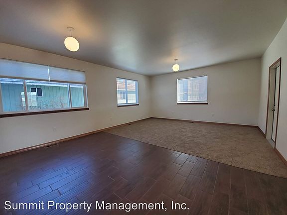 5th image of 1905 Margaret St APT 100/200