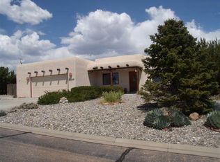 6460 Vooscane Ave, Cochiti Lake, NM 87083