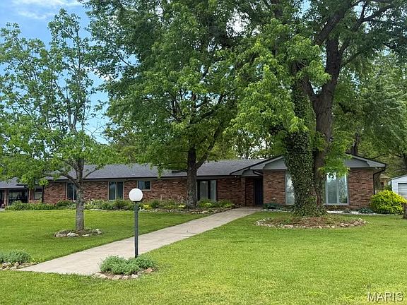 2nd image of 26541 Lake Shore Dr