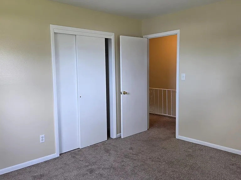 8 Chester Ct — Photo 12