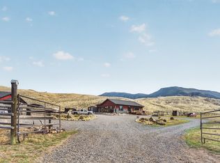 32 Wapiti Estates Dr, Cody, WY 82414