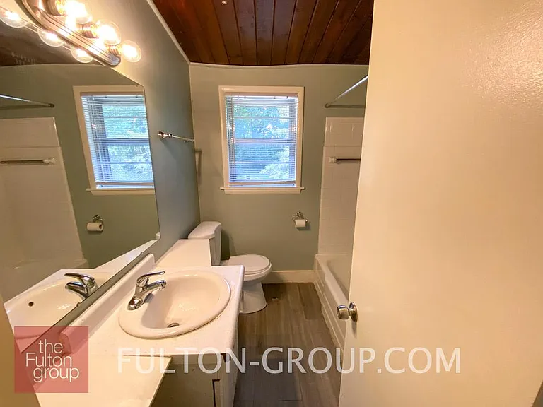 906 Maybelle St NE — Photo 12