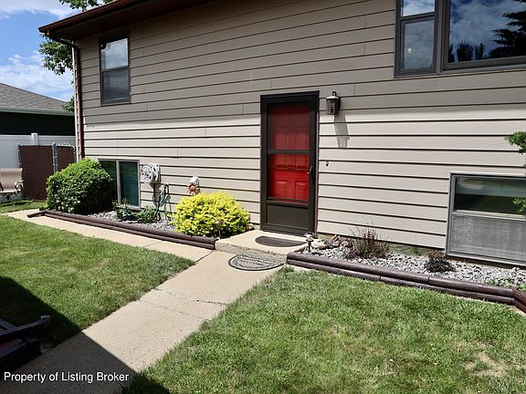 2nd image of 1117 12th St E