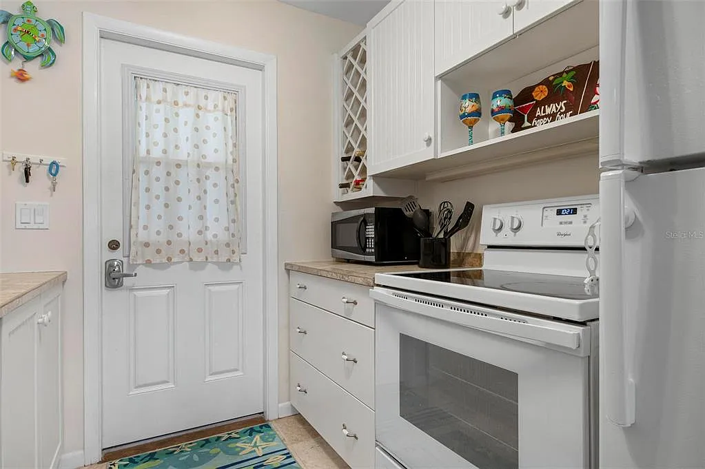 1 bed, 1.0 bath, 721 sqft, $2,500 — Photo 3
