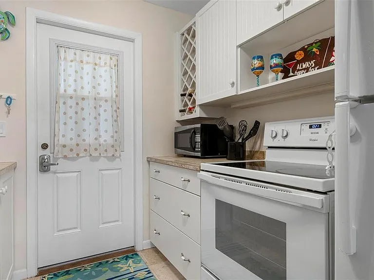 3808 Gulf Of Mexico Dr #E205 — Photo 3