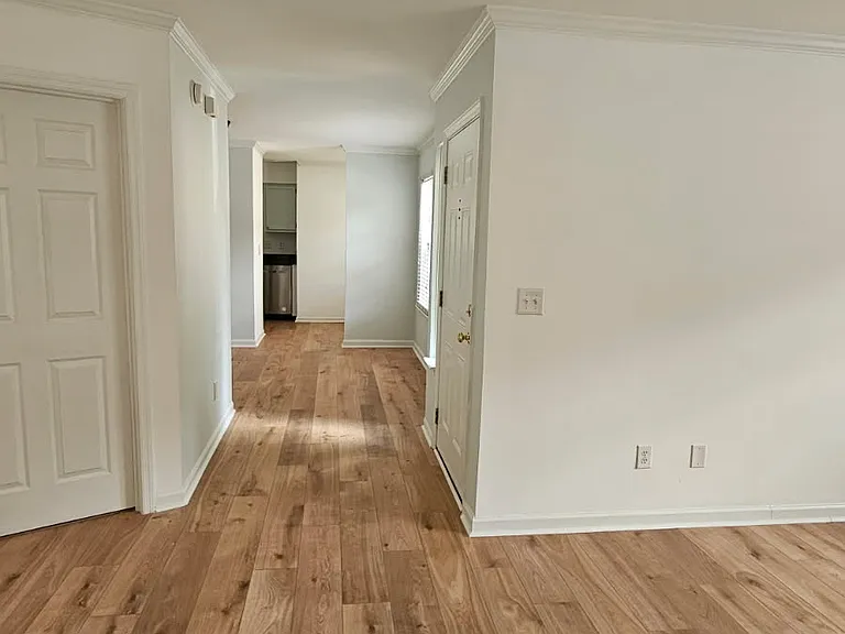 1058 Planters Pl — Photo 3