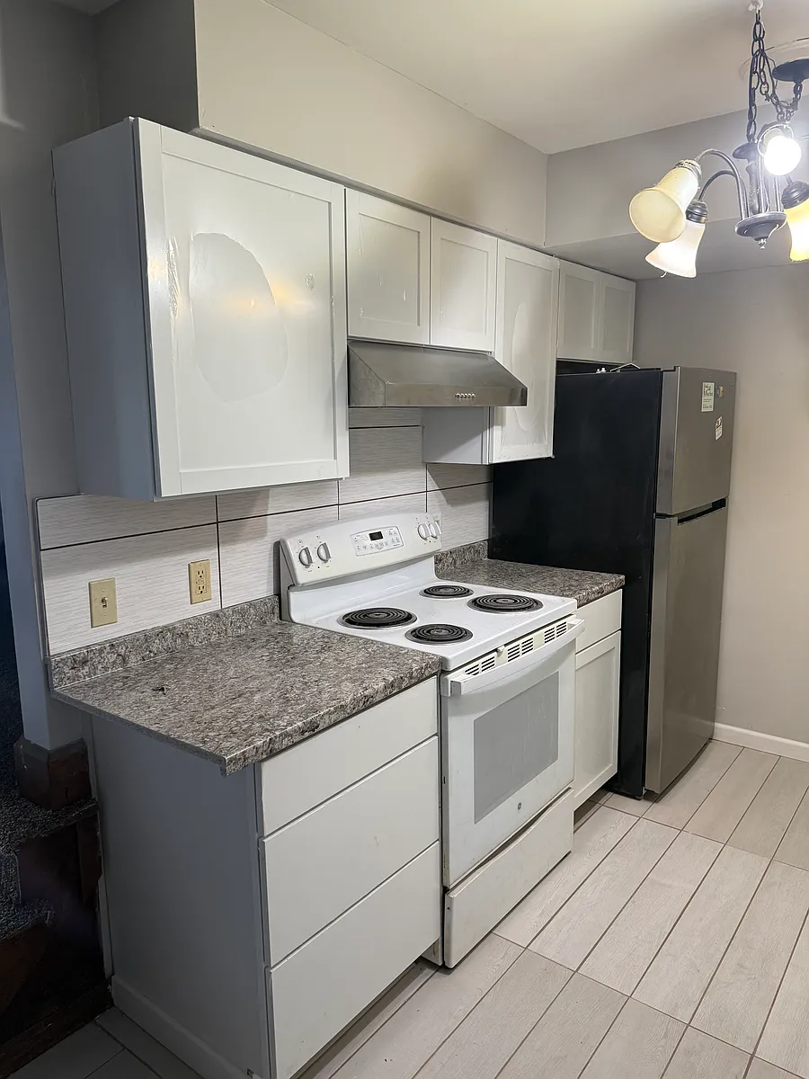 Building Photo - 508 Green St #1