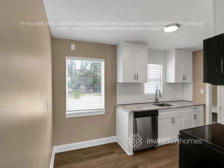 424 4th St NW — Photo 8