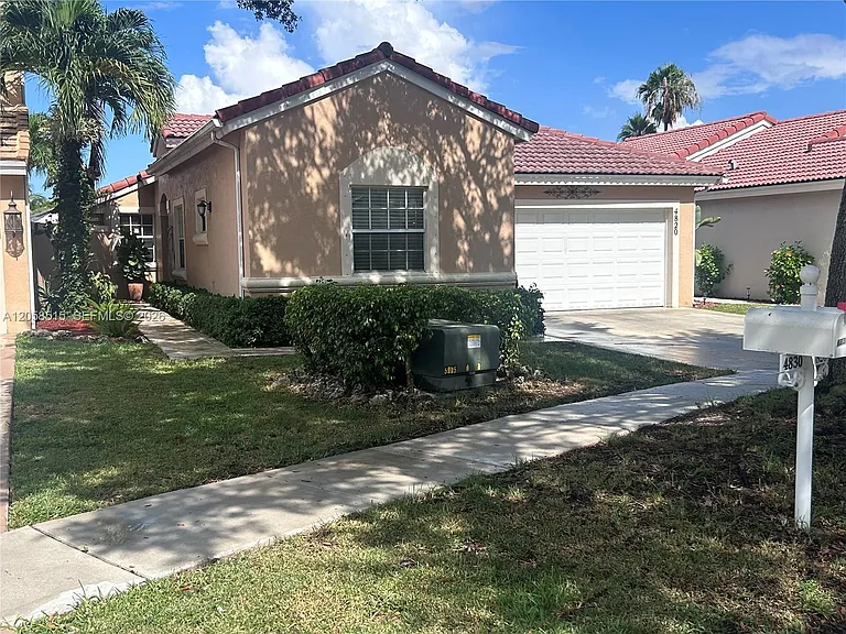 4820 SW 152nd Way — Photo 3