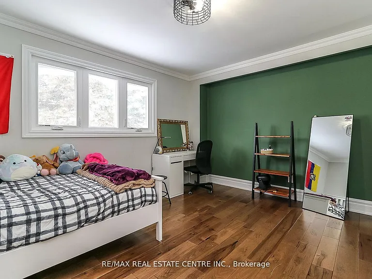 39 Cardinal St — Photo 35