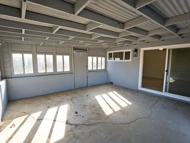 2205 Fairfax Rd — Photo 17