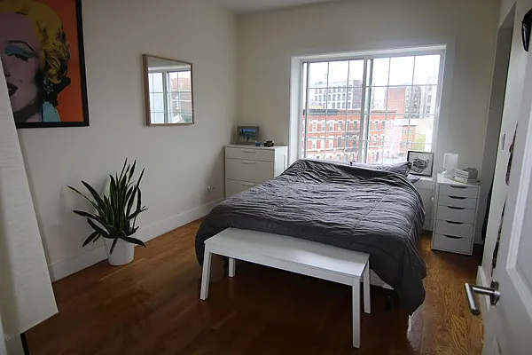 Rented by Target Realty Group | media 26