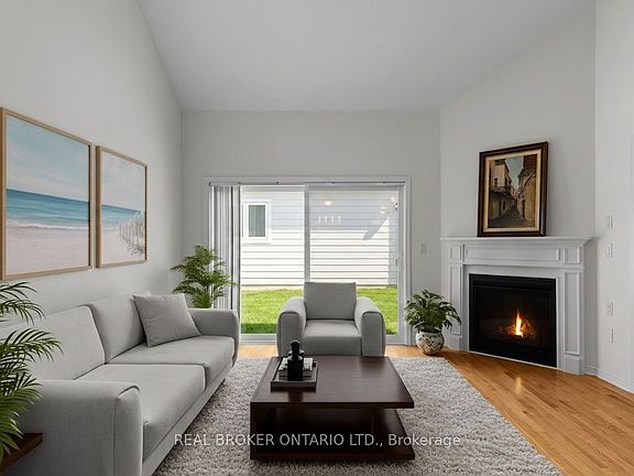 3rd image of 3317 Summerhill Way