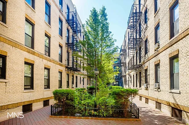 Rented by MNS | media 19