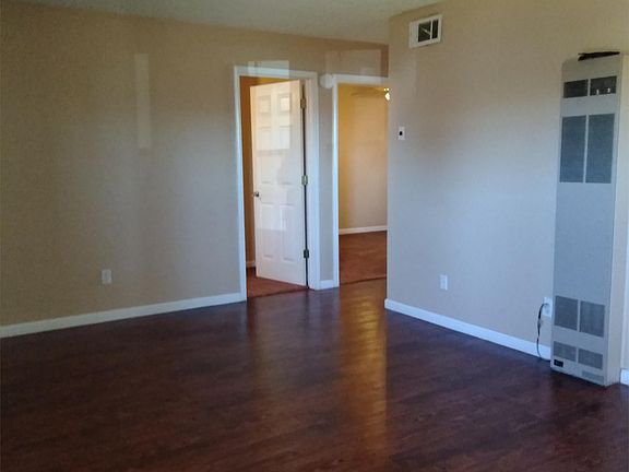 4th image of 3525 Sheridan St #10521464