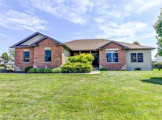 116 Grizzly Dr, Chatham, IL 62629