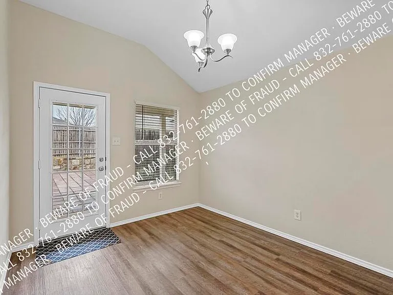 1118 Grace Dr — Photo 23