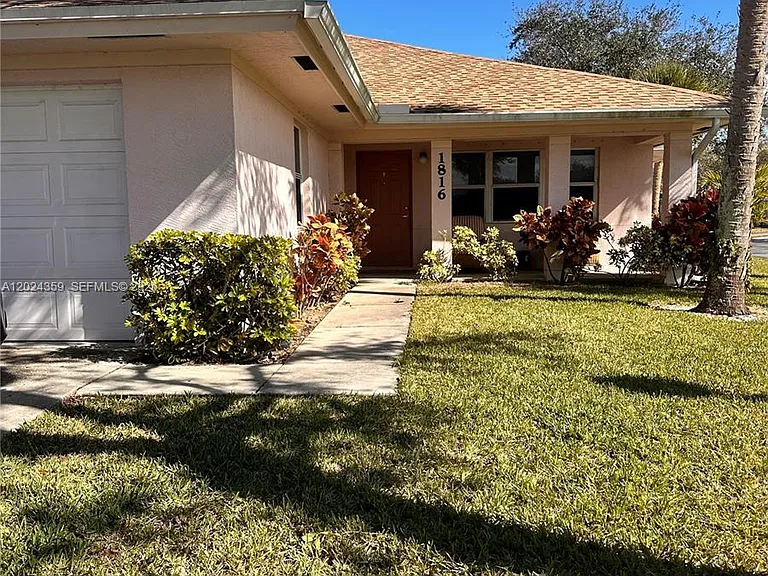 1816 Blue Heron Ln #C — Photo 1