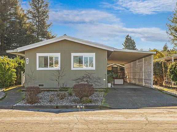 2nd image of 43 Westgate Circle