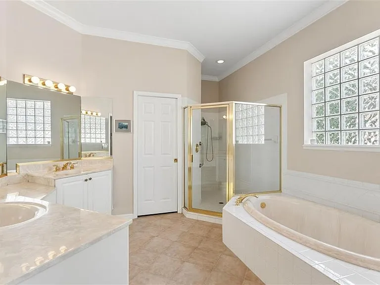 3865 Winding Lake Cir — Photo 20