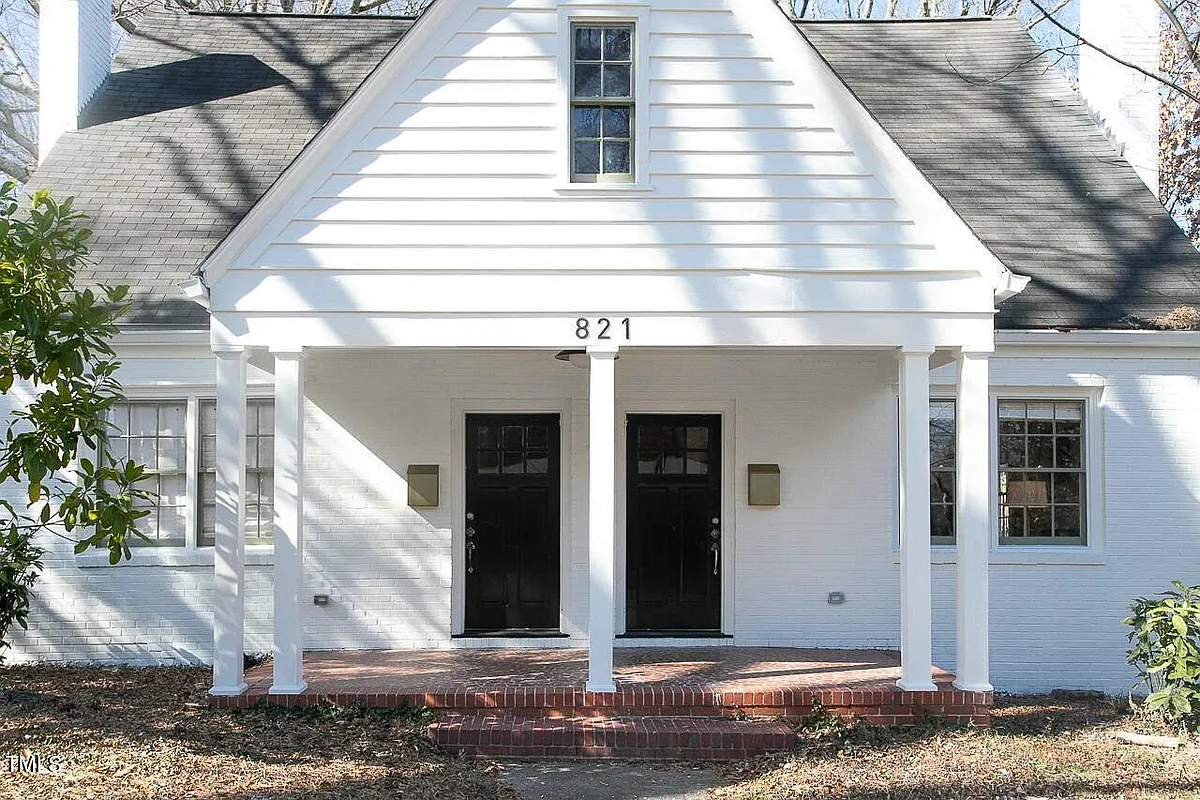 Building Photo - 821 N Buchanan Blvd #B
