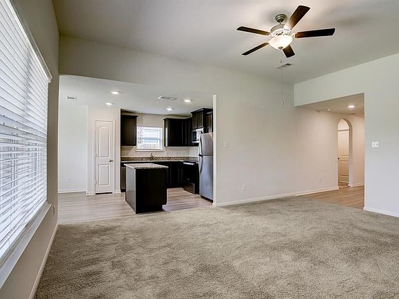3rd image of 348 Barrel Cactus Dr
