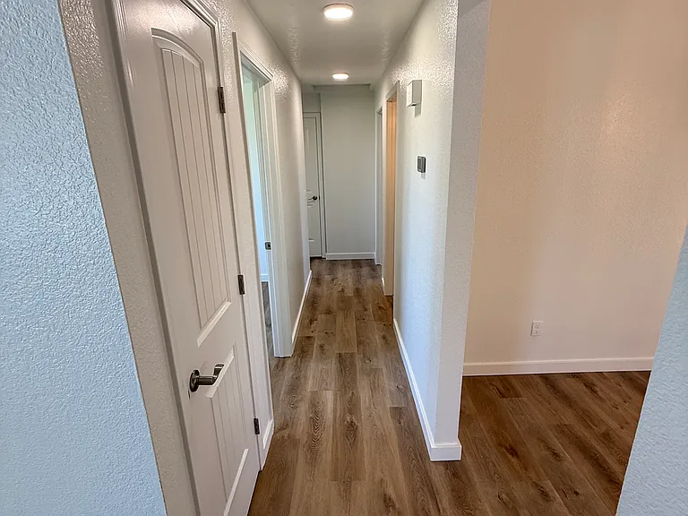1108 S Kellogg St — Photo 15