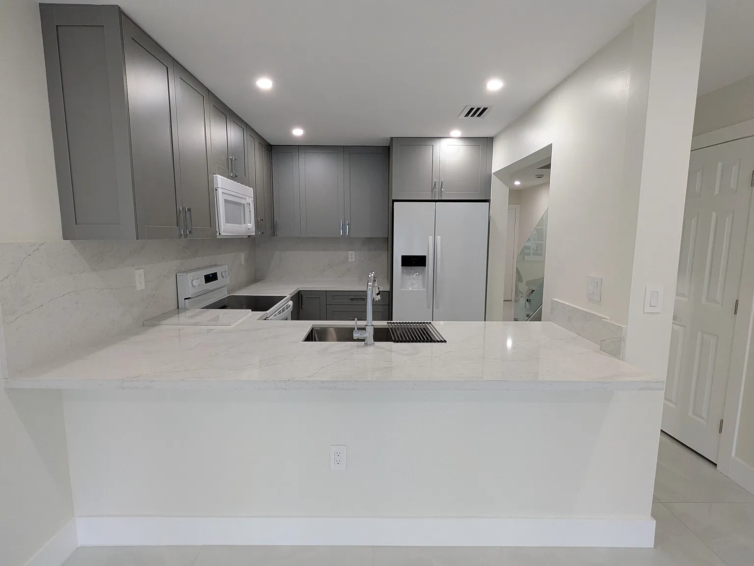 2 bed, 1280 sqft, $3,000 — Photo 4