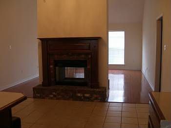 5th image of 462 Pine Crest Cir