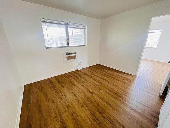 4th image of 1241 W River Dr #1