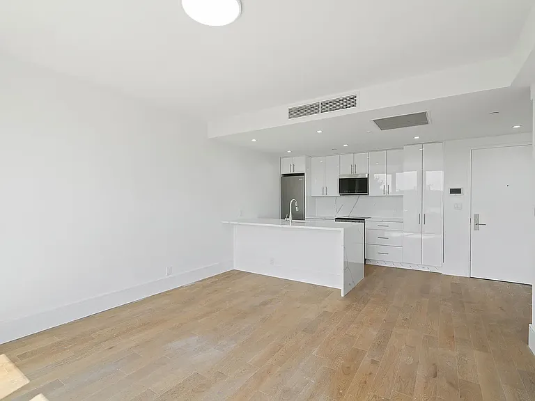 14-27 28th Ave #501 — Photo 4