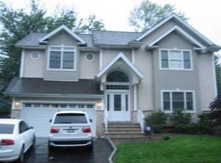 749 Williams Ave, River Edge, NJ 07661