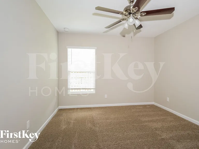 1902 SW Janette Ave — Photo 6