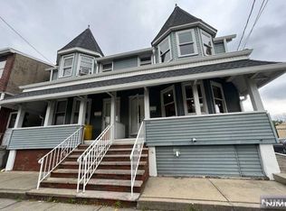 425 Hancock Pl, Fairview, NJ 07022