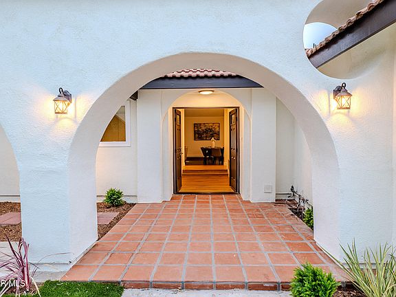 5th image of 8018 Winnetka Ave