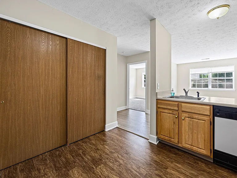 Gateway Apartments — Photo 16