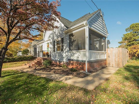 4th image of 2604 Fernhill Ave