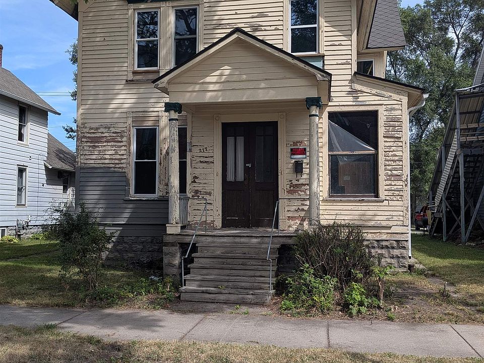 1st image of 217 Fitzhugh St