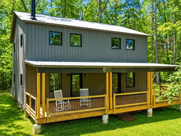 38 Friendly Ln, Mc Caysville, GA 30555