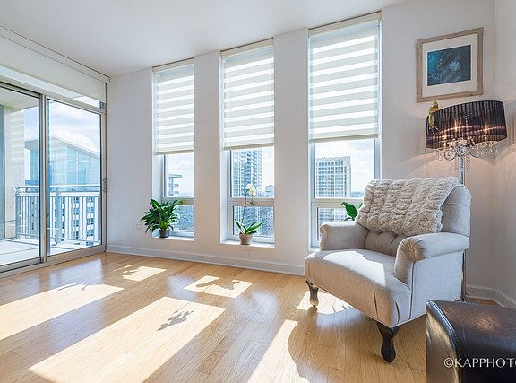 5th image of 1250 S Michigan Ave APT 2208