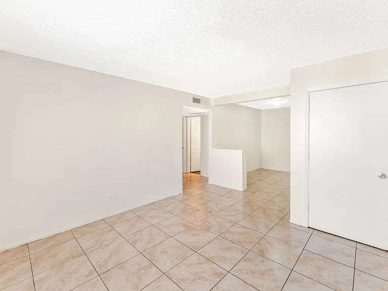 5309 W Cheyenne Ave — Photo 22