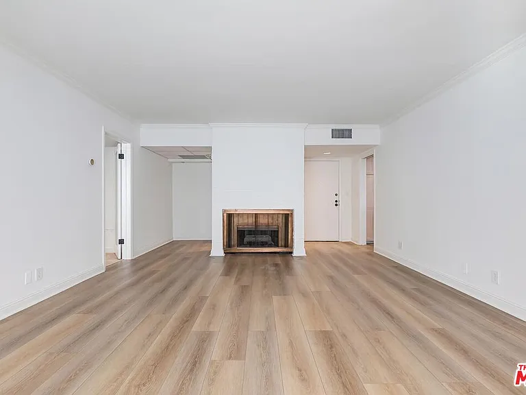 1710 Malcolm Ave #303 — Photo 5