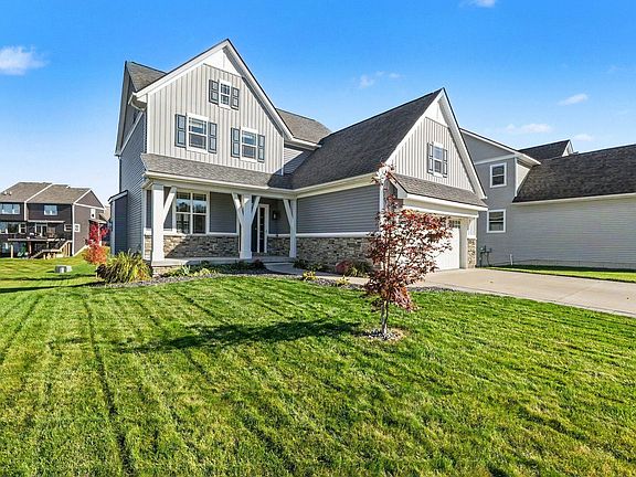 3rd image of 19908 Danube Ct