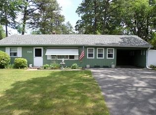 795 Bradley Rd, Springfield, MA 01109