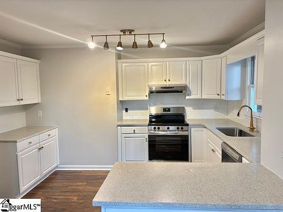 2nd image of 5 Yonah Ct