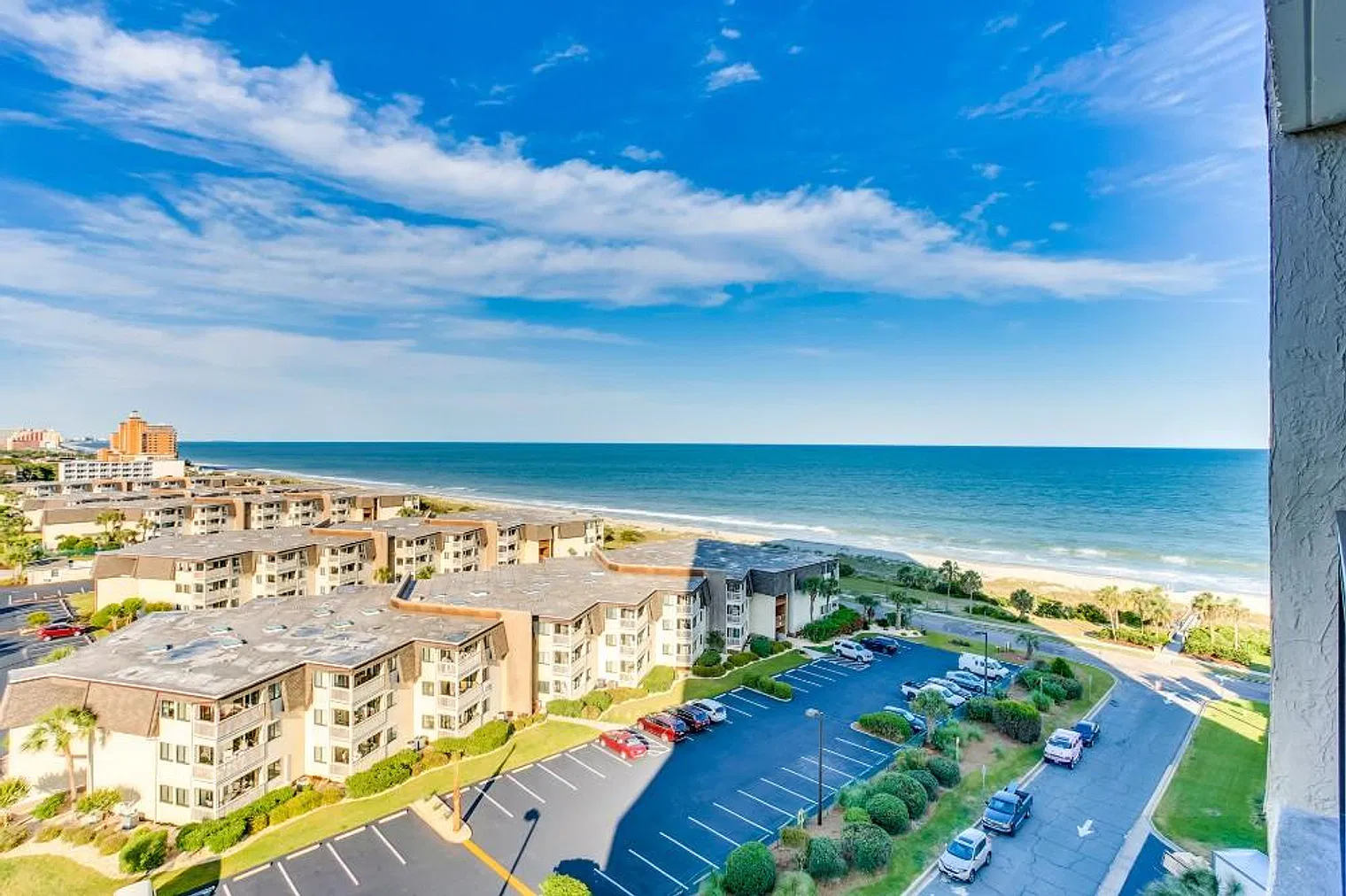 1 bed, 1.0 bath, 645 sqft, $2,346 — Photo 2