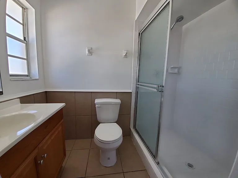504 Barcelona Avenue — Photo 13