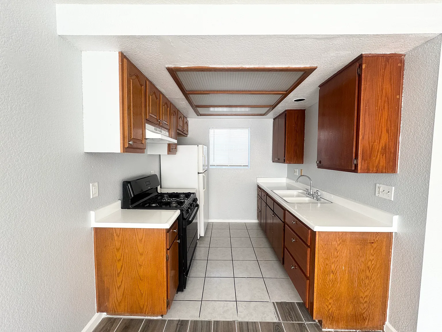 Studio, 350 sqft, $1,790 — Photo 2
