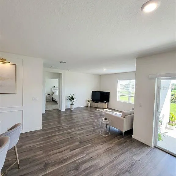 5414 Hayloft Dr — Photo 6