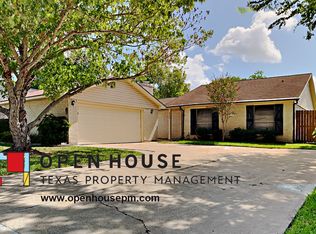 2309 Meadow Green Dr, Pearland, TX 77581